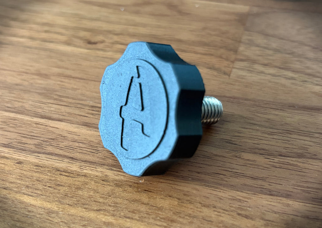 Akai EWI Solo - Hercules Stand Adapter