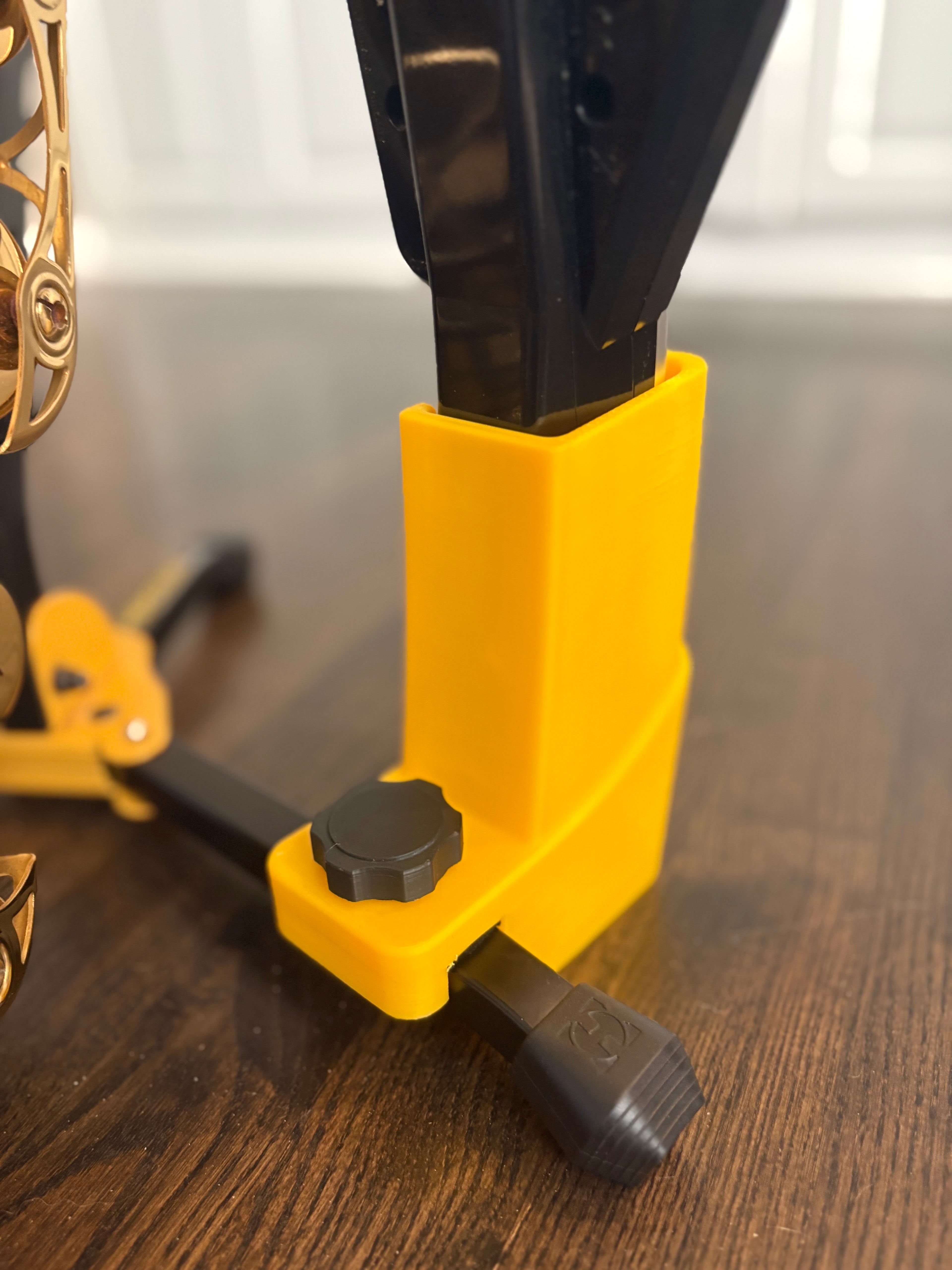 Roland Aerophone Pro - Hercules Stand Adapter