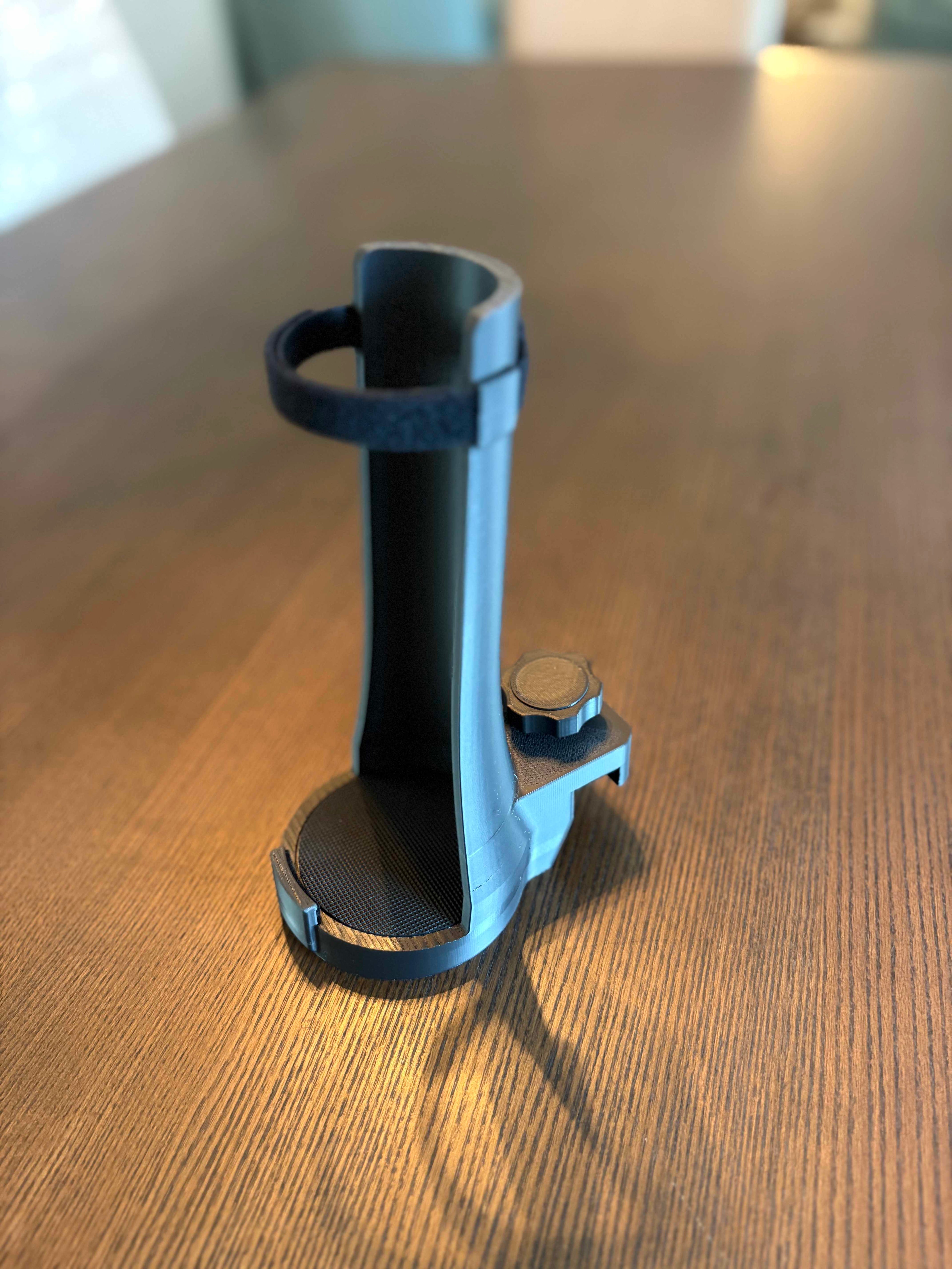 Akai EWI Solo - Hercules Stand Adapter